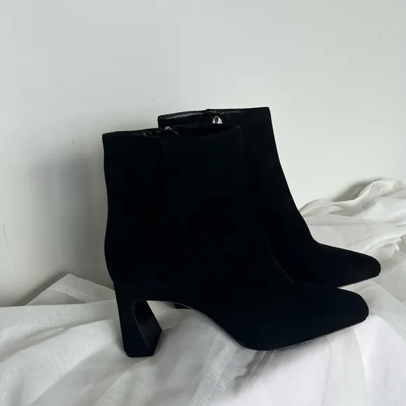 🆕 Antonio Melani Ankle Boots.  NWT   000AJ