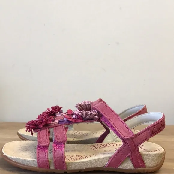 🎁 Clarks Girls Rio Flower Sandals