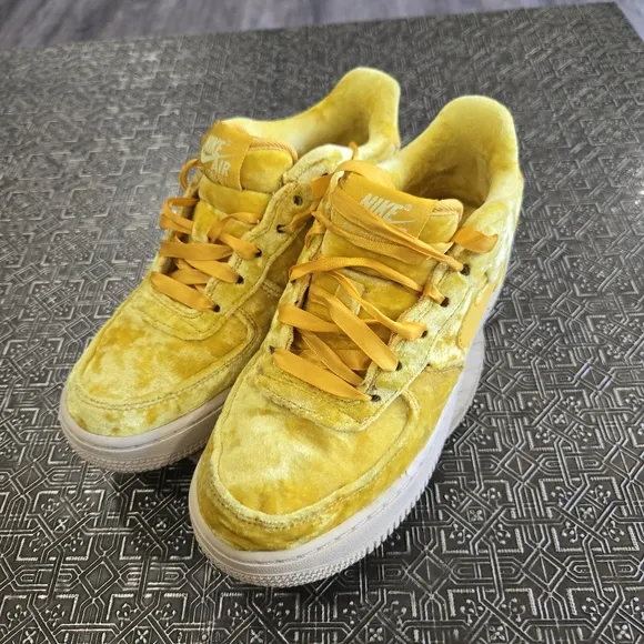 🐢 Nike Air Force 1 LV8 GS 'Mineral Gold' Size 4Y Great Shape!