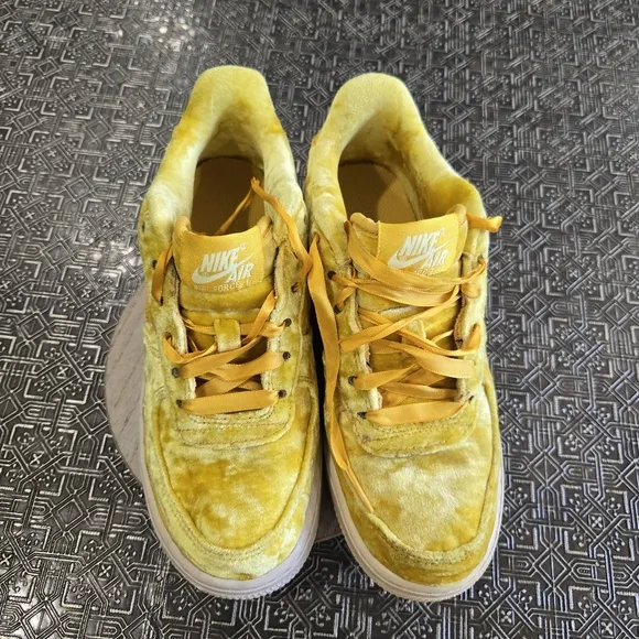 🐢 Nike Air Force 1 LV8 GS 'Mineral Gold' Size 4Y Great Shape!