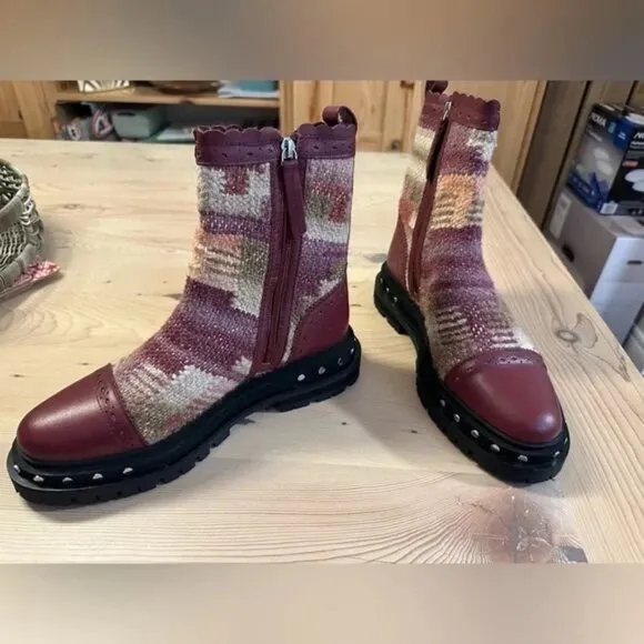 ✨ NWOT Free People Tate Chelsea Boots – Size 8.5