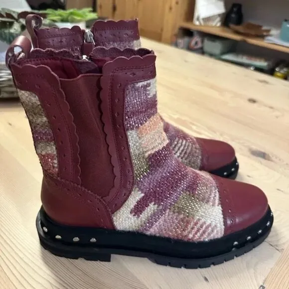 ✨ NWOT Free People Tate Chelsea Boots – Size 8.5