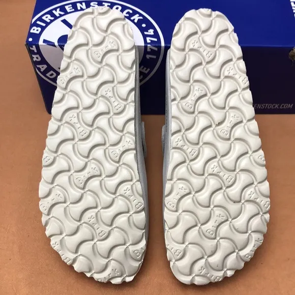 🔥 NWT Women's White Suede Birkenstock Boston Shoes - Narrow Fit