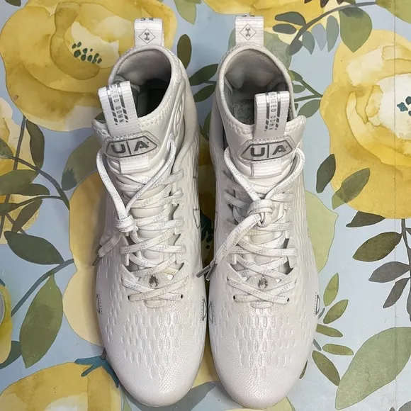 💥 UNDER ARMOUR Spotlight Lux MC 2.0 Football Cleats | White, Silver