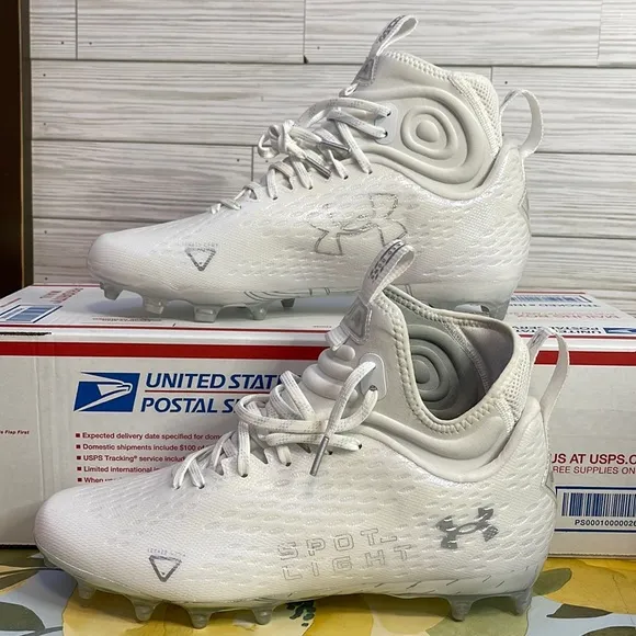 💥 UNDER ARMOUR Spotlight Lux MC 2.0 Football Cleats | White, Silver