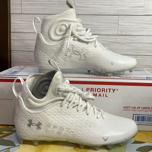 💥 UNDER ARMOUR Spotlight Lux MC 2.0 Football Cleats | White, Silver