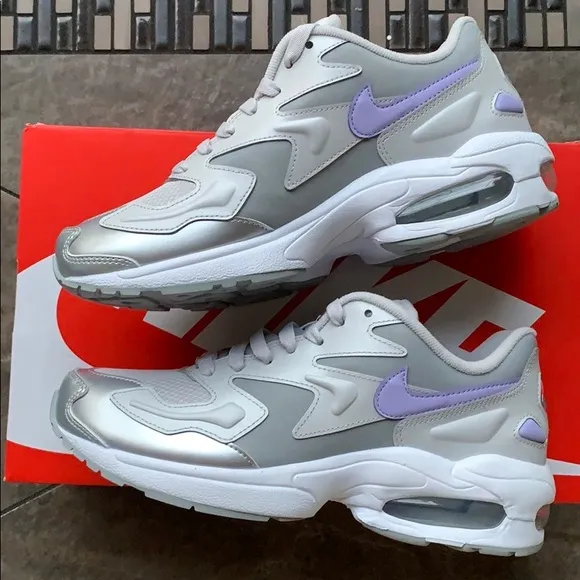 • W NIKE AIR MAX2 LIGHT vast grey/purple light