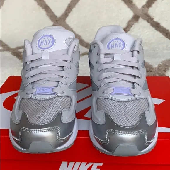 • W NIKE AIR MAX2 LIGHT vast grey/purple light