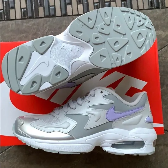• W NIKE AIR MAX2 LIGHT vast grey/purple light