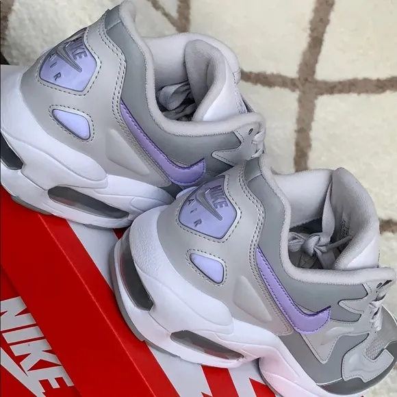 • W NIKE AIR MAX2 LIGHT vast grey/purple light
