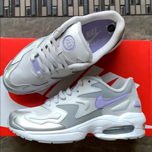 • W NIKE AIR MAX2 LIGHT vast grey/purple light
