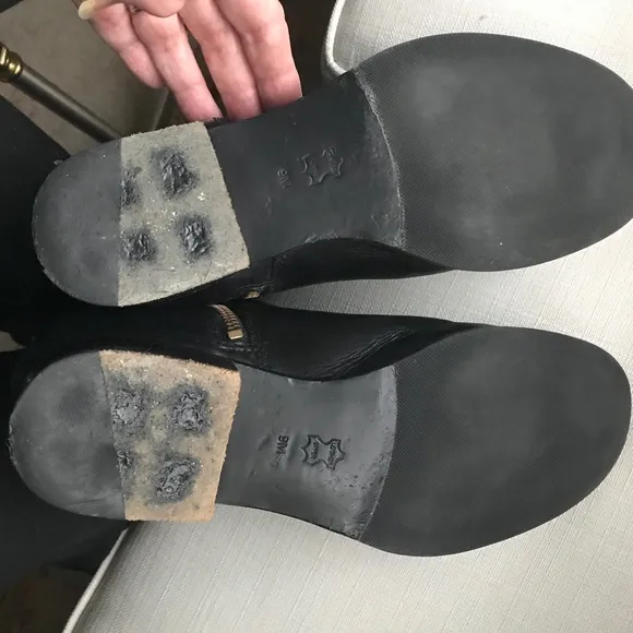 💲⬇️($185)Tory Burch Alessandra leather boots