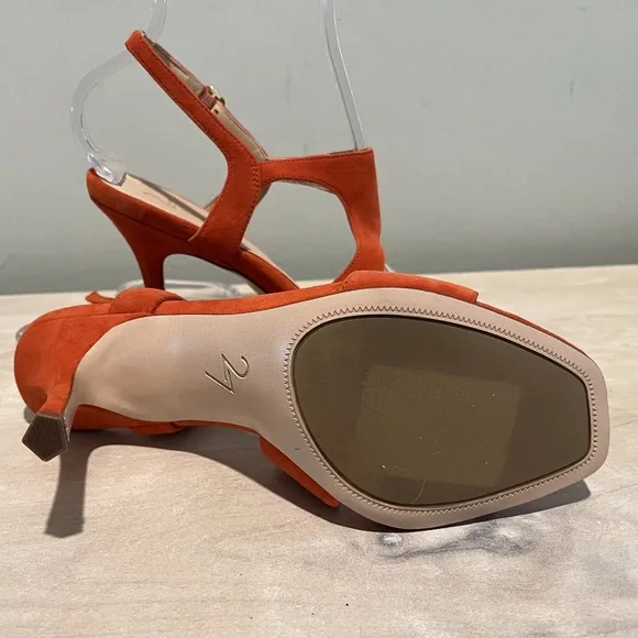27 EDIT Orange Suede Lanie Heels Size 8.5  New Without Box