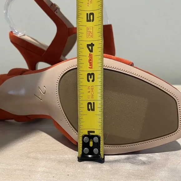 27 EDIT Orange Suede Lanie Heels Size 8.5  New Without Box