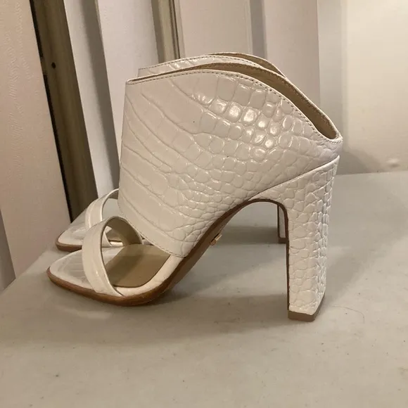 42 GOLD Linx Women's Slide Sandals White Patent Leather