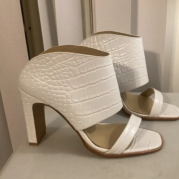 42 GOLD Linx Women's Slide Sandals White Patent Leather