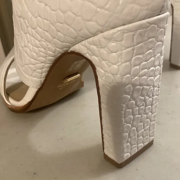 42 GOLD Linx Women's Slide Sandals White Patent Leather