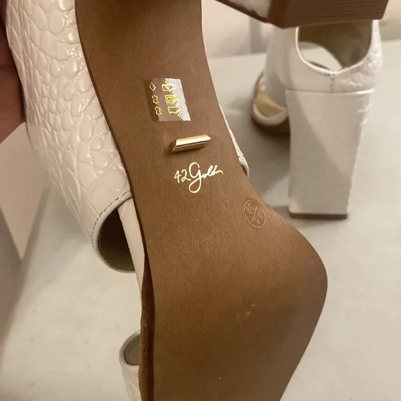 42 GOLD Linx Women's Slide Sandals White Patent Leather