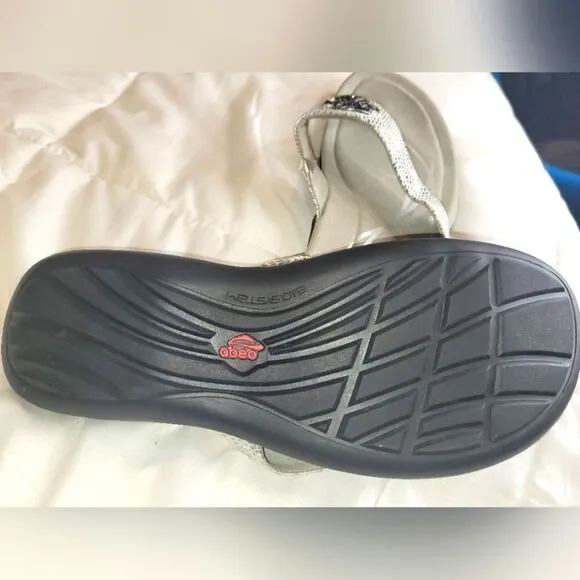 Abeo Beauty Sandals,  Women's sz 11, silver.