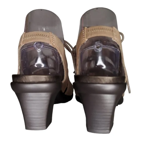 Abeo NWOB Georgia Taupe Nubuck Sandals Size 7