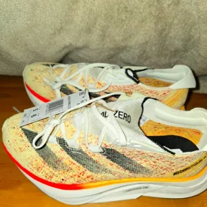 Addidas Adizero prime X 2 Woman Size 6 *** NEW**** NO BOX***