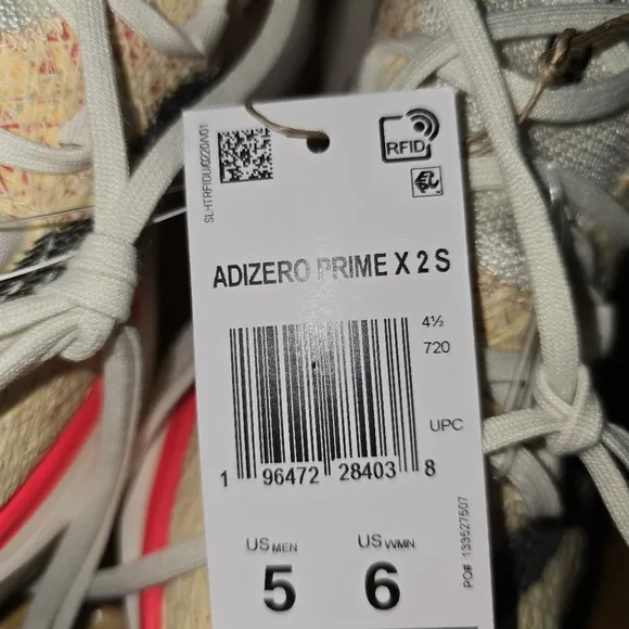 Addidas Adizero prime X 2 Woman Size 6 *** NEW**** NO BOX***