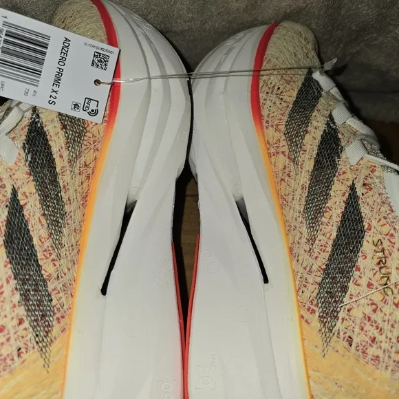 Addidas Adizero prime X 2 Woman Size 6 *** NEW**** NO BOX***