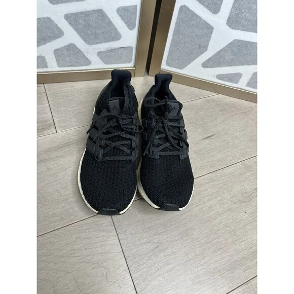 Adidas Ultraboost 4.0 Core BB6149 Black Running Shoes Sneaker Women's Sz 8