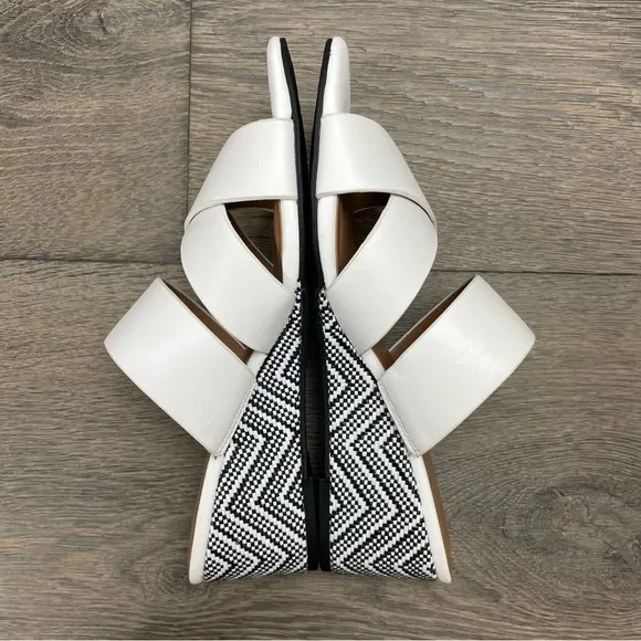 AEROSOLES women’s leather sandals, white wedge sandals NIB