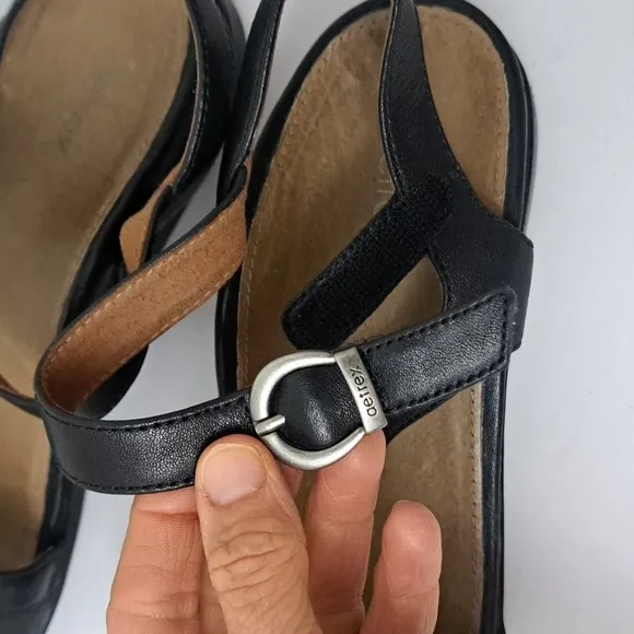 Aetrex Black Leather Strappy Comfort Walking Sandals Sz37 6.5-7