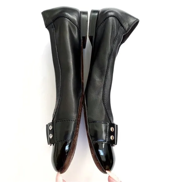 AGL Attilio Giusti Leombruni black leather patent round toe buckle ballet flats