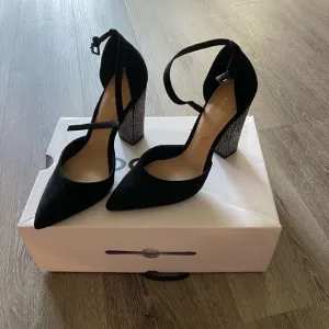 Aldo pointy toe sandals