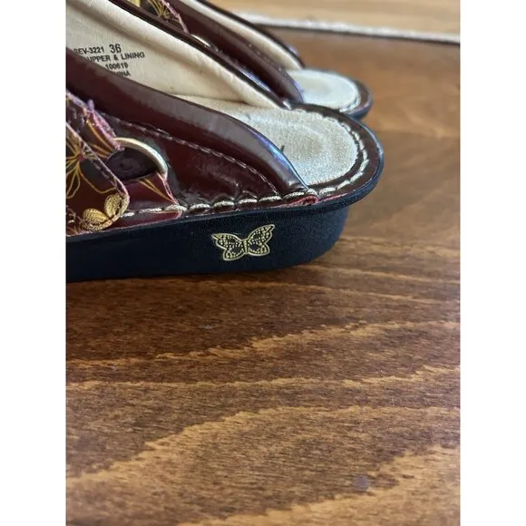 Alegria Seville Wine and Flowers Patent Leather Slip on Clogs Womens Sz 36 US 6