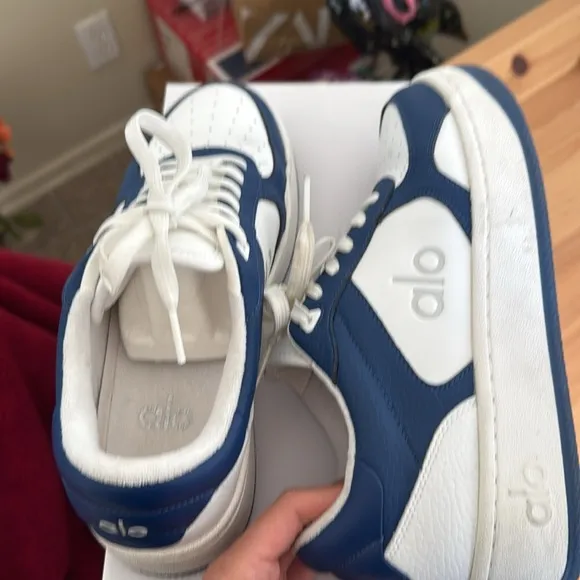 ALO Alo Recovery Mode Sneaker, Navy/White, size 6