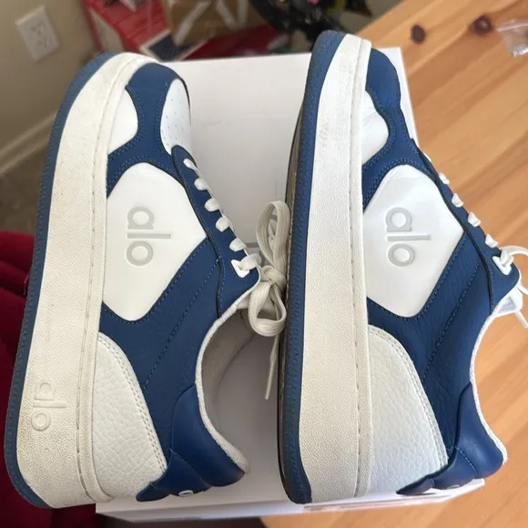 ALO Alo Recovery Mode Sneaker, Navy/White, size 6