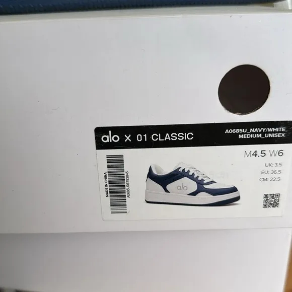 ALO Alo Recovery Mode Sneaker, Navy/White, size 6
