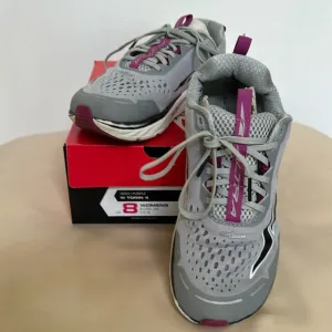 Altra Gray/Purple Lace Up W Torin 4 Women’s Size 8 Running Shoes