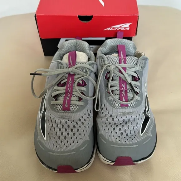 Altra Gray/Purple Lace Up W Torin 4 Women’s Size 8 Running Shoes