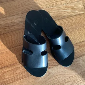 Ancient Greek Black Apteros Sandals