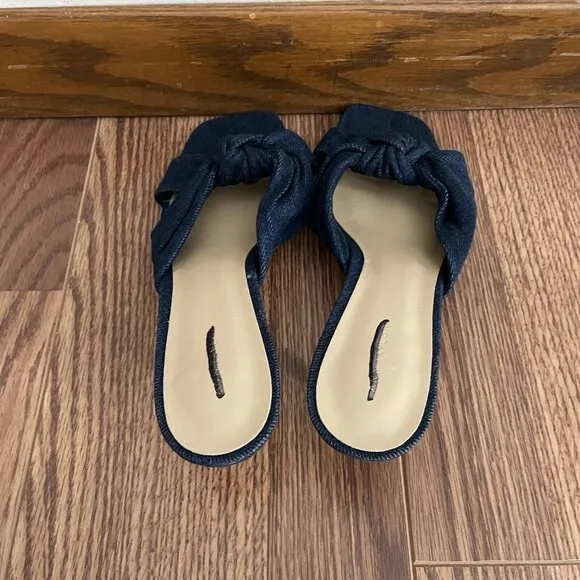 Ann Taylor Women 9.5M Square Toe Twist Knotted Denim Kitten Heel Sandals NWOB