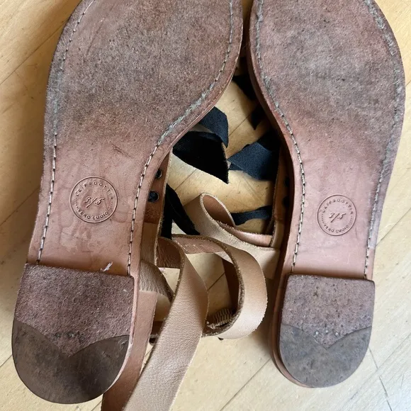 Anthropologie Leifsdottir Ulrika Tan, Black Bows Flat Sandals, 37.5, CB2359