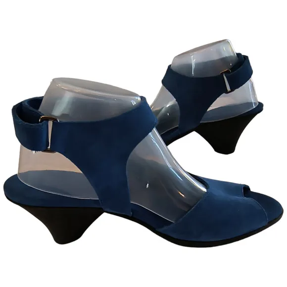 Arche Leather Wedge Peep Toe Sandals Women's Size 41 / US 9.5 Blue Suede