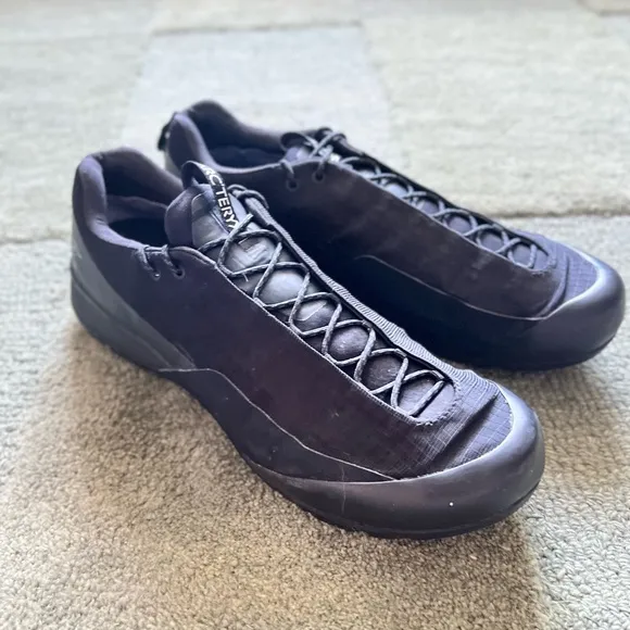 Arc'teryx Men's Black Shoes