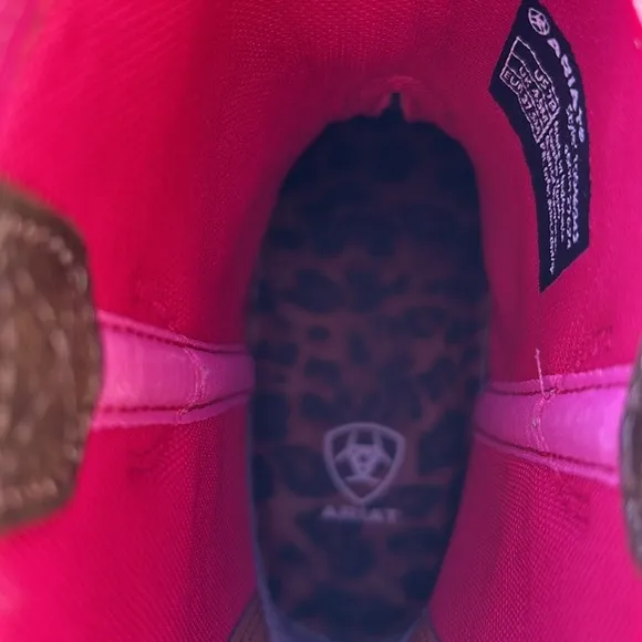 Ariat Anthem Shortie Myra Brown Bomber/Casually Camo Boots, stabilizing shank