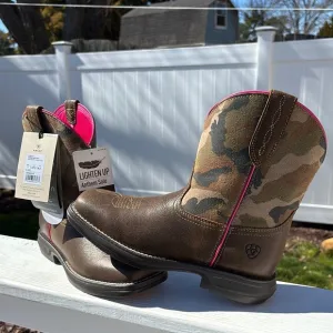 Ariat Anthem Shortie Myra Brown Bomber/Casually Camo Boots, stabilizing shank