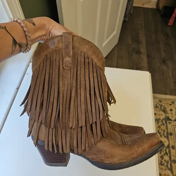 Ariat Gold Rush HTF Rare Cowboy Western Boots