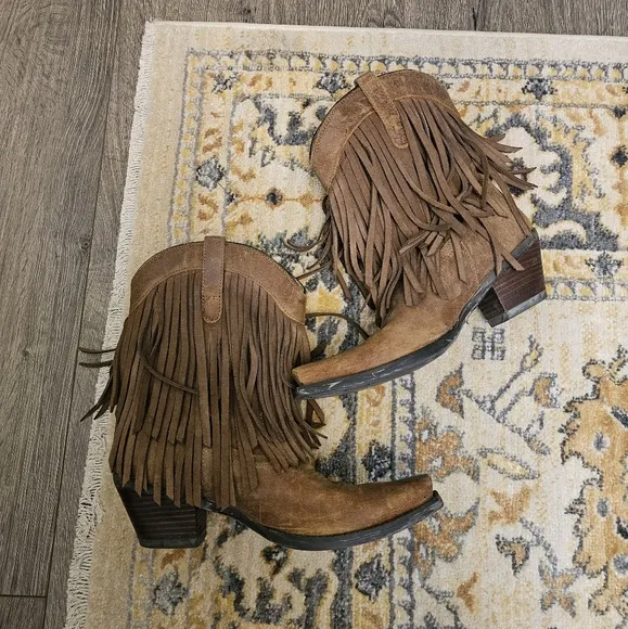Ariat Gold Rush HTF Rare Cowboy Western Boots