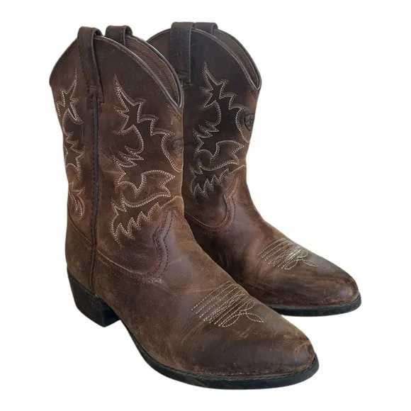 Ariat Kids Heritage R Toe Western Boots in Distressed Brown Size 3 US / (8.5”)