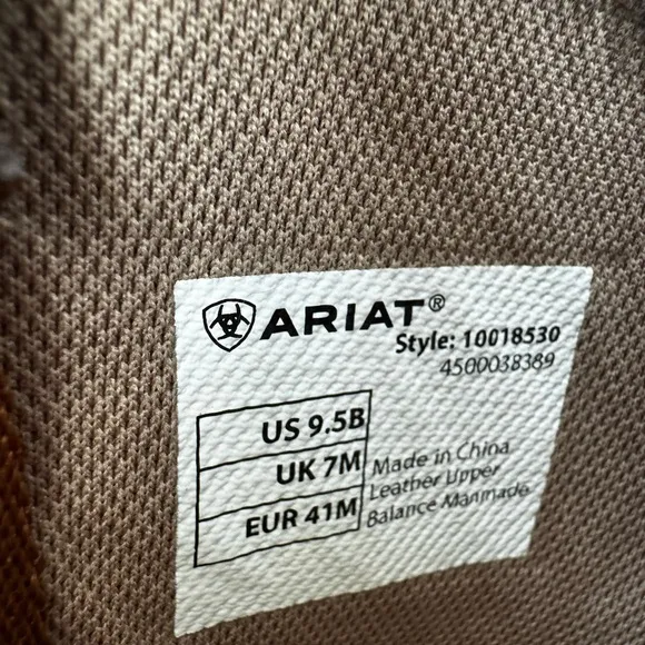 Ariat Round Up Outfitter Western Boot Women’s Size 9.5B NWOT