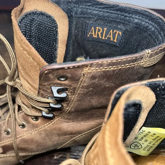 Ariat women’s Tan Leather heritage lacer round toe boots size 7.5C